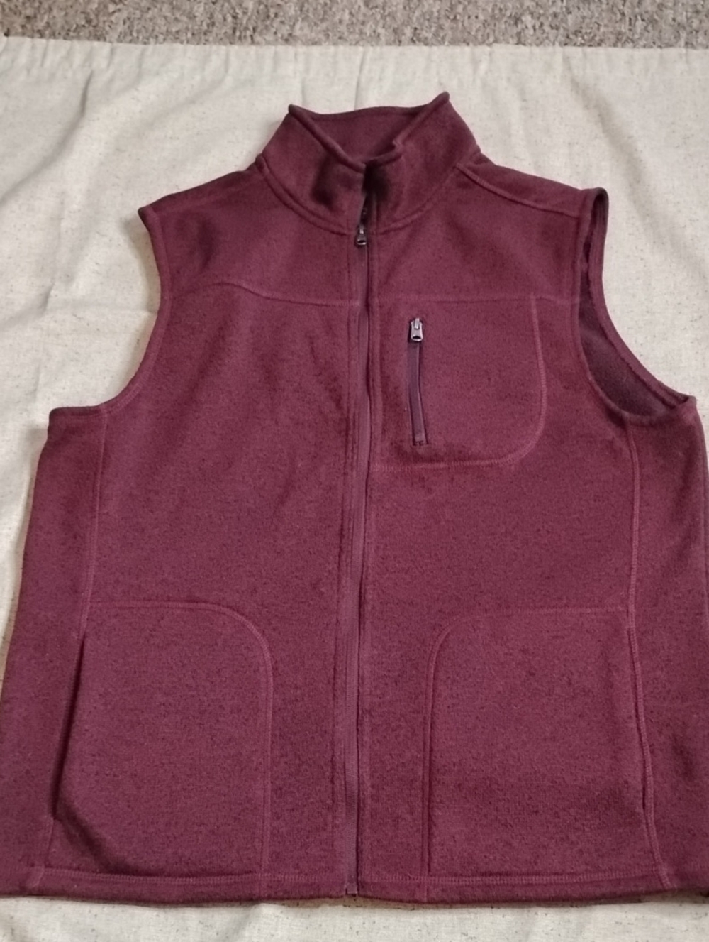Bass Men's Full-Zip Fleece Vest - Maroon